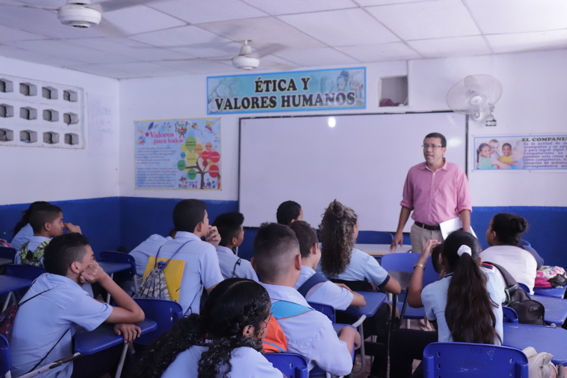 Secretaria de Educación inspecciona los colegios de Santa Marta