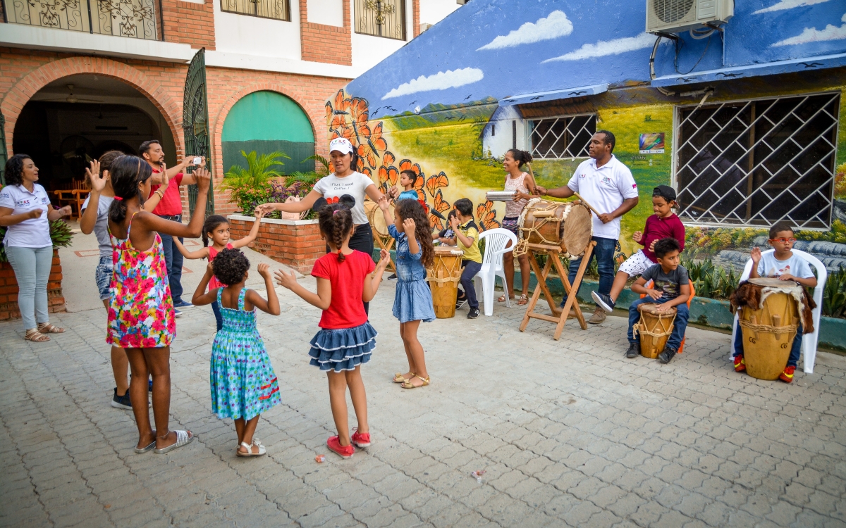 La Efac sigue en búsqueda de niños en los barrios más recónditos de Santa Marta La Efac sigue en búsqueda de niños en los barrios más recónditos de Santa Marta