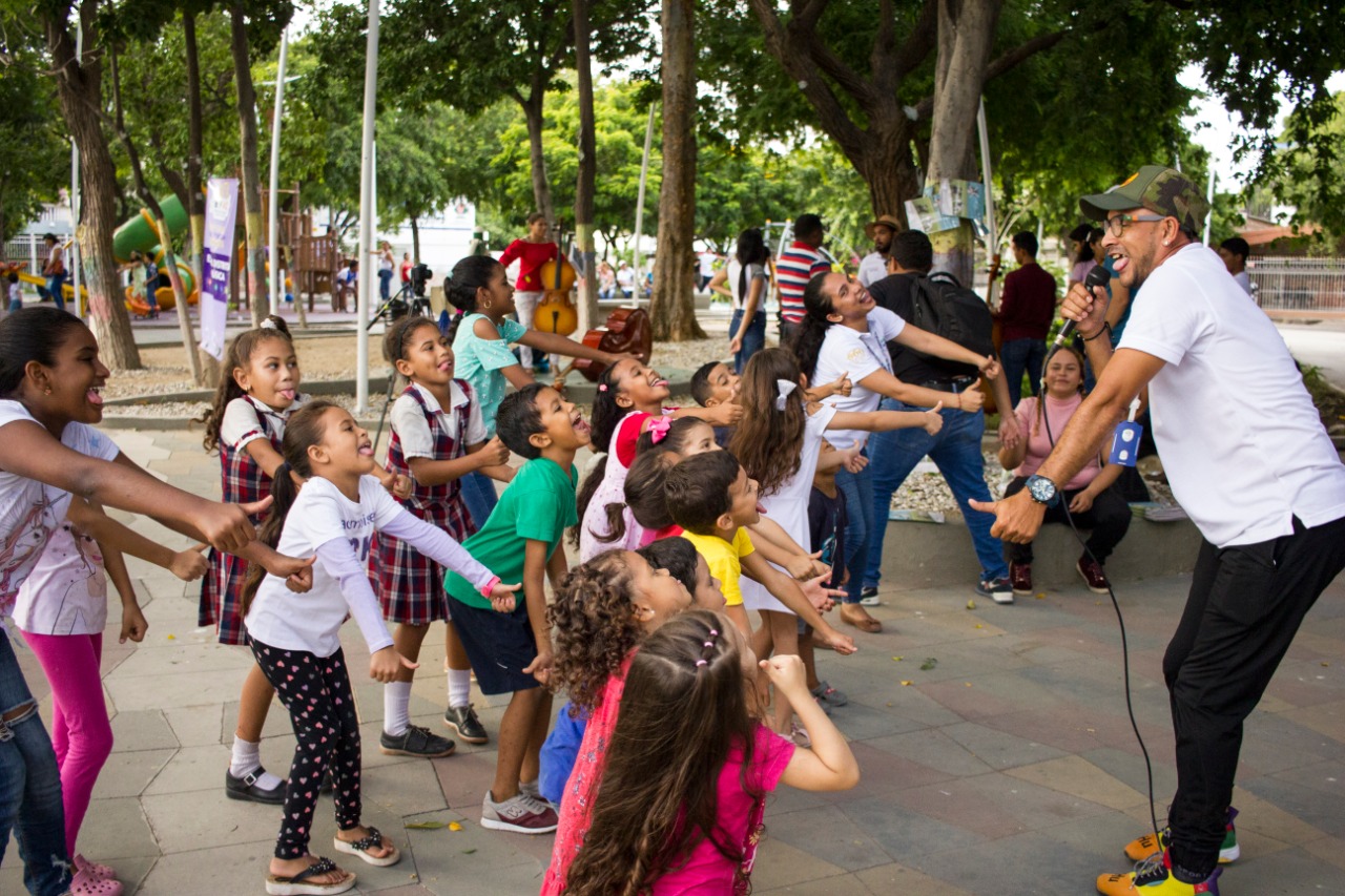 El Cundí conoció el talento EFAC por medio de Galerías Callejeras El Cundí conoció el talento EFAC por medio de Galerías Callejeras