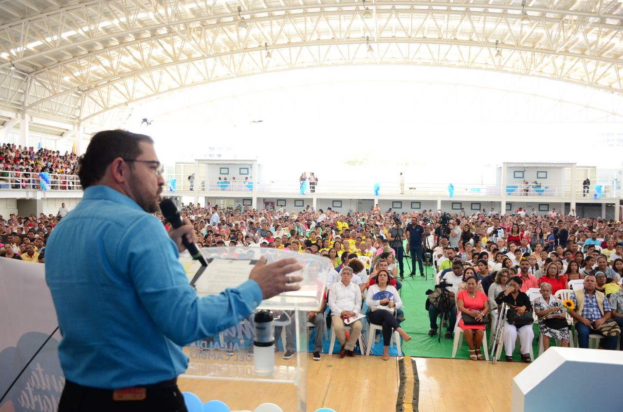 Alcaldía del Cambio y Minvivienda acuerdan intervenciones para proveer de otros 850 litros de agua a Santa Marta Alcaldía del Cambio y Minvivienda acuerdan intervenciones para proveer de otros 850 litros de agua a Santa Marta