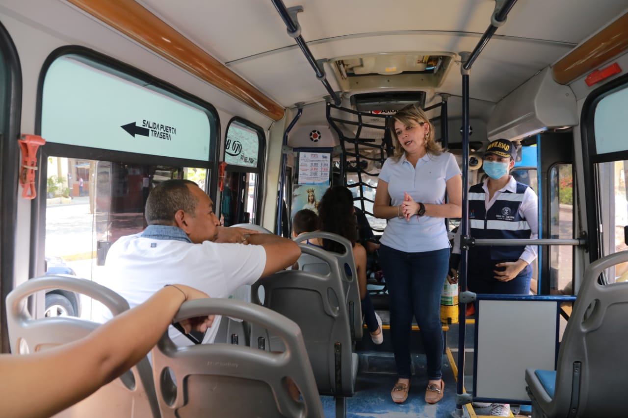Alcaldesa supervisa que samarios y turistas cumplan con las medidas de prevención del Covid -19