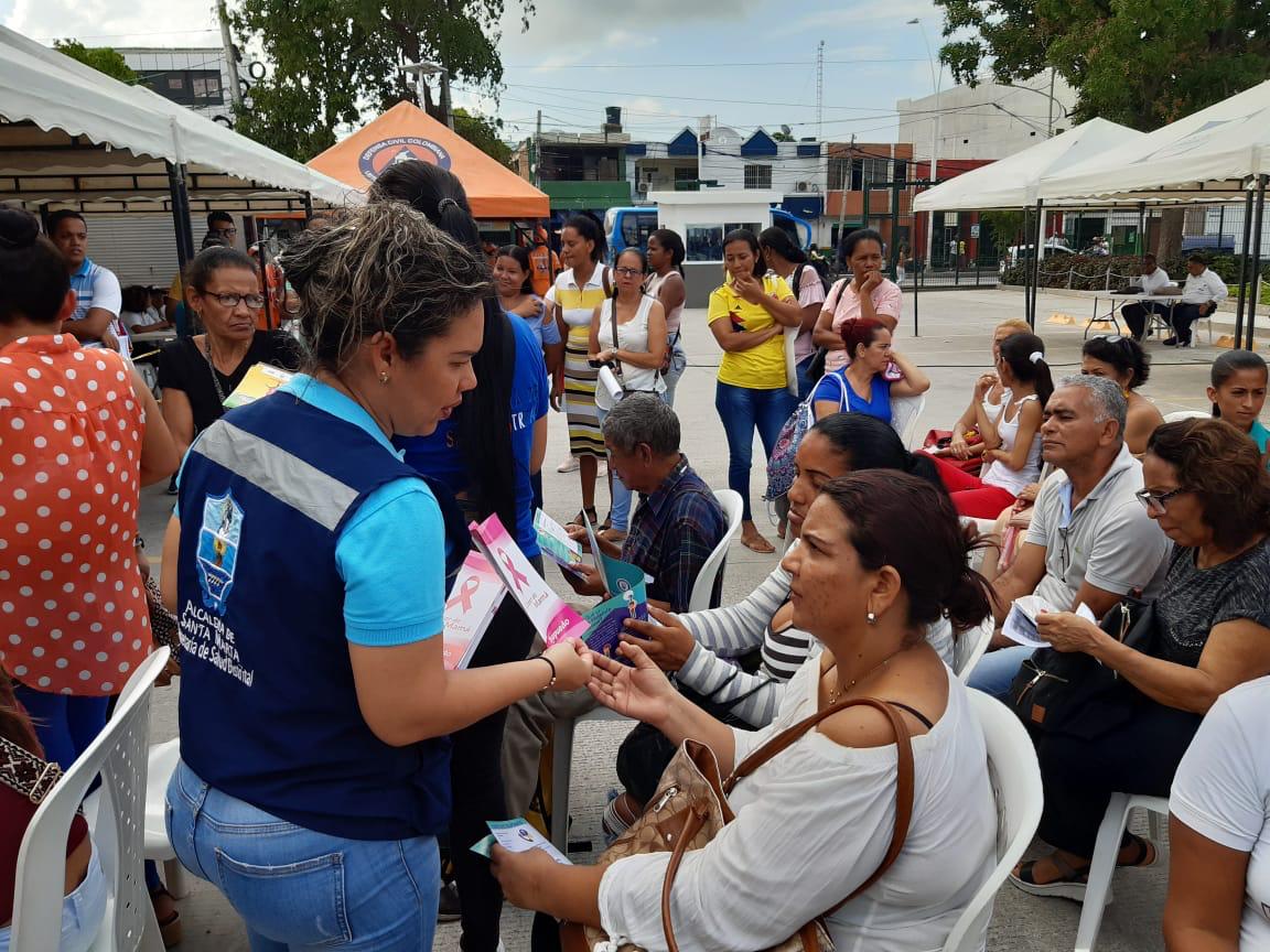 Más de 700 personas accedieron a la 'Feria de la Equidad y el Buen Vivir' en el Mercado Público Más de 700 personas accedieron a la 'Feria de la Equidad y el Buen Vivir' en el Mercado Público