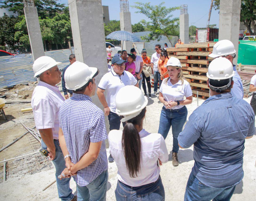 Alcaldesa inspeccionó el avance de esta importante obra que beneficiará a los habitantes de la Localidad Turística-Perla del Caribe