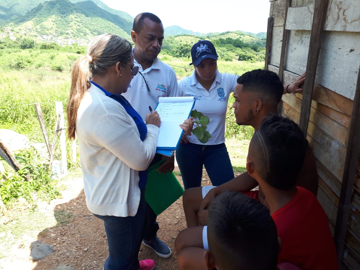 Distrito realiza búsqueda activa comunitaria en Los Fundadores