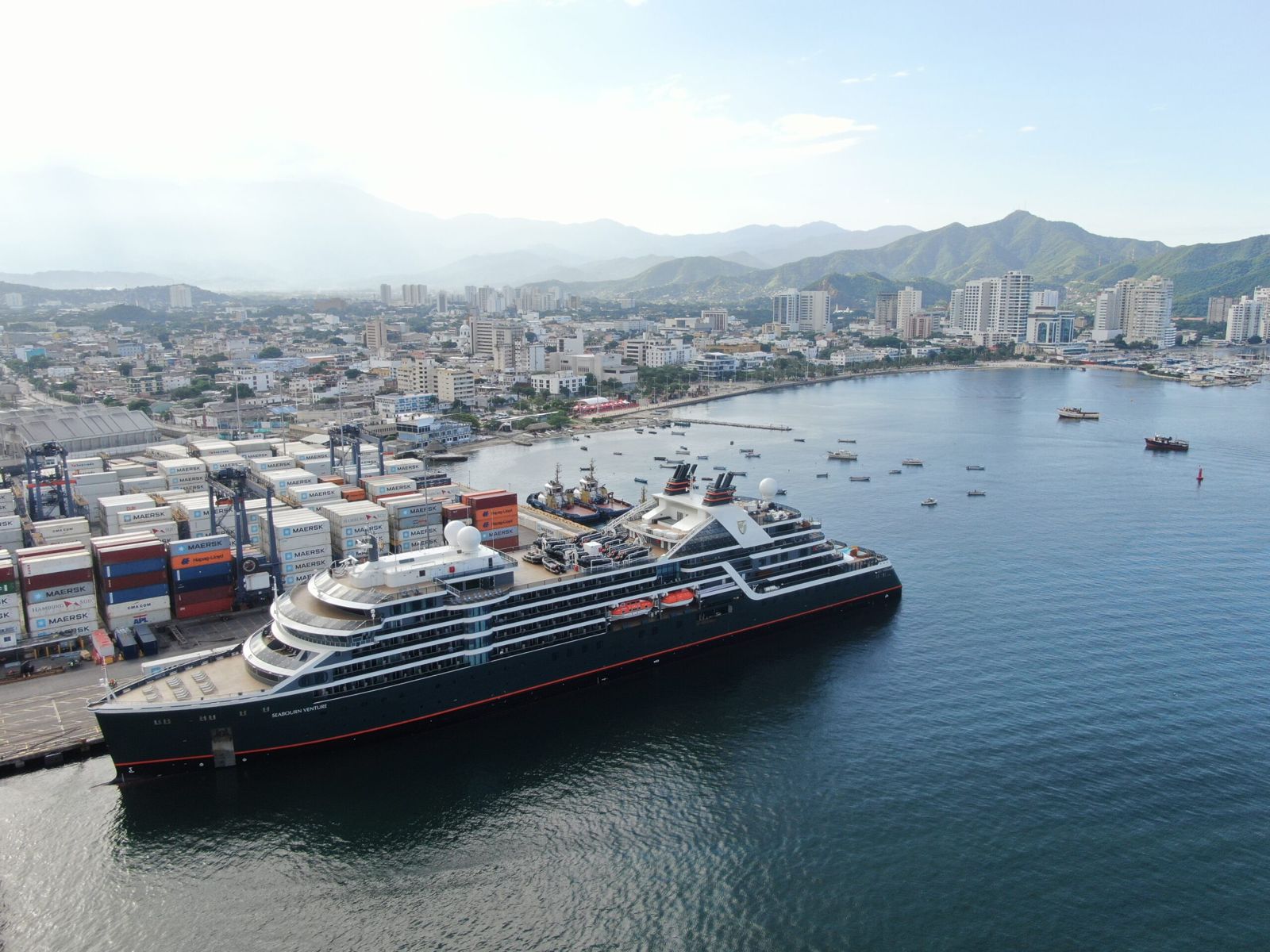 Bahía de Santa Marta recibió a visitantes a bordo del crucero Seabourn Venture Bahía de Santa Marta recibió a visitantes a bordo del crucero Seabourn Venture