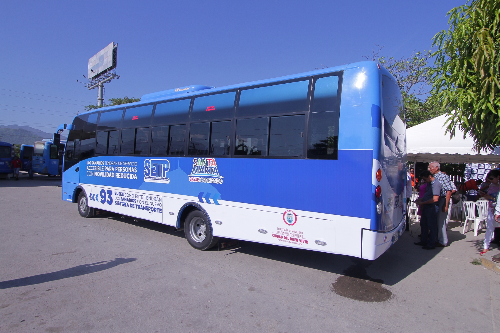 Llegó el primero de 20 modernos buses para sistema de transporte público samario Llegó el primero de 20 modernos buses para sistema de transporte público samario