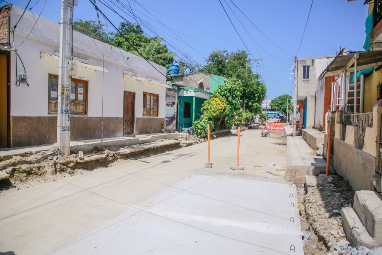 Pavimentación de la calle 14 en Gaira