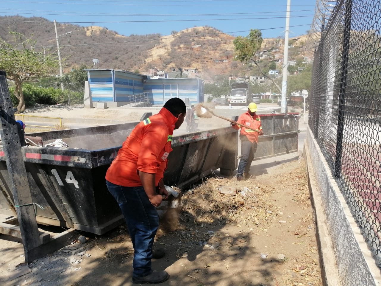 La Essmar se toma diferentes puntos de la ciudad con jornadas de limpieza La Essmar se toma diferentes puntos de la ciudad con jornadas de limpieza