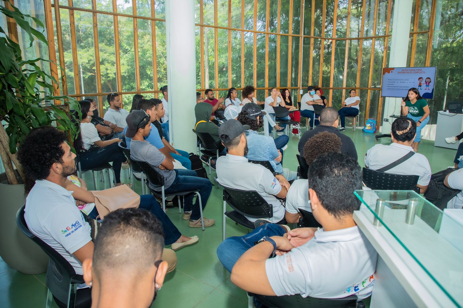 Distrito capacitó a formadores EFAC en ‘resolución de conflictos en los espacios de formación’