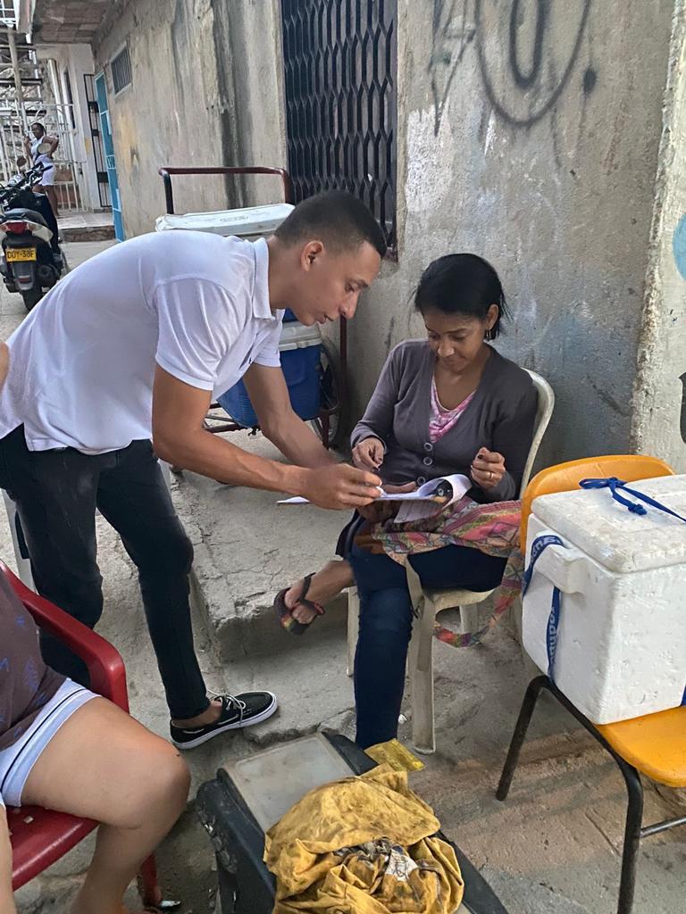 Alcaldía realiza caracterización sociodemográfica en comunidades adyacentes a las quebradas en la zona urbana del Distrito