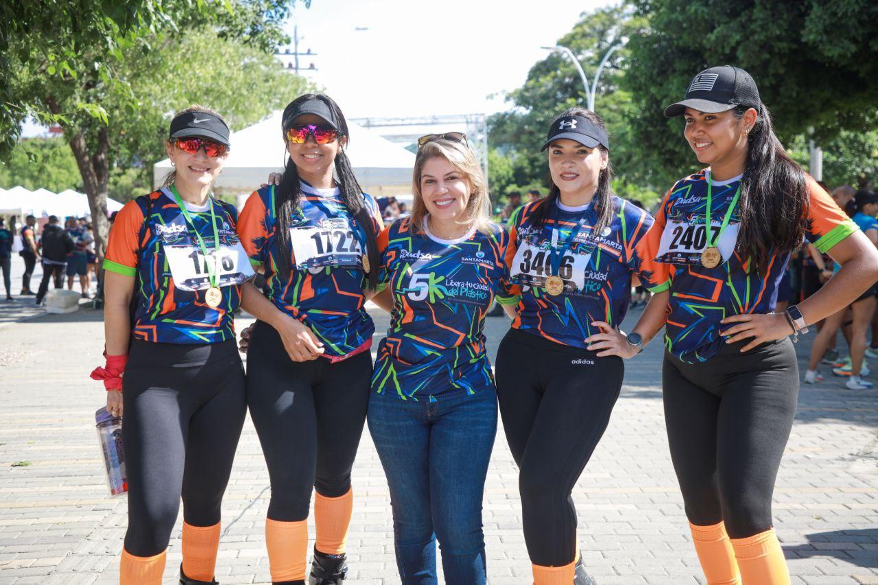 Más de 5 mil personas le madrugaron a la carrera 5K, ‘Libera Tu Ciudad del Plástico’