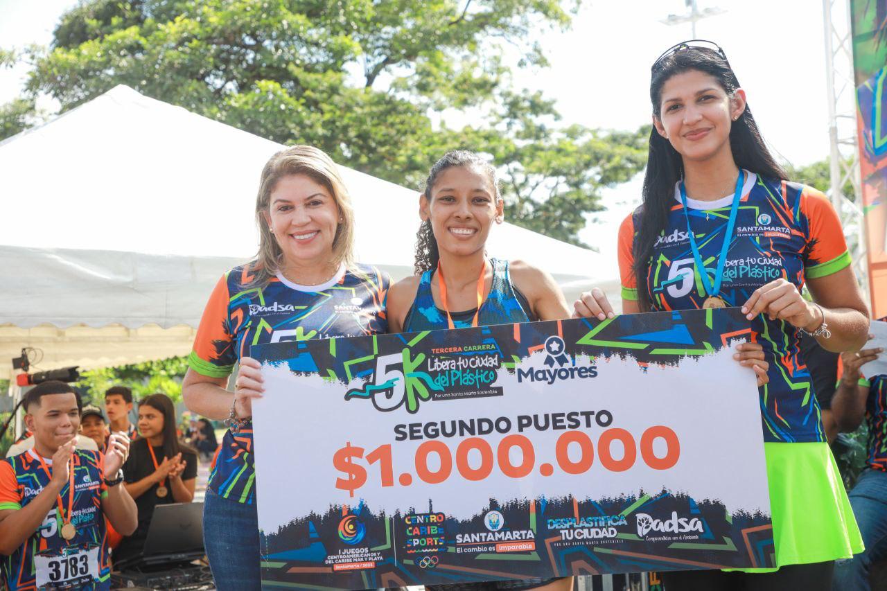 Más de 5 mil personas le madrugaron a la carrera 5K, ‘Libera Tu Ciudad del Plástico’