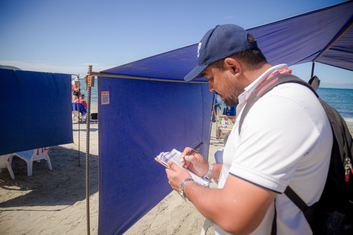 Con códigos QR, Distrito identifica a silleteros y carperos autorizados para los Juegos Centroamericanos y del Caribe de Mar y Playa