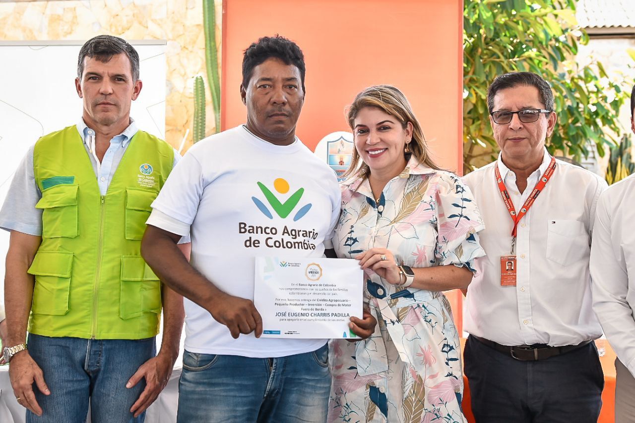 Alcaldesa Virna Johnson firmó convenio con el Banco Agrario para apoyar a los pequeños productores agropecuarios