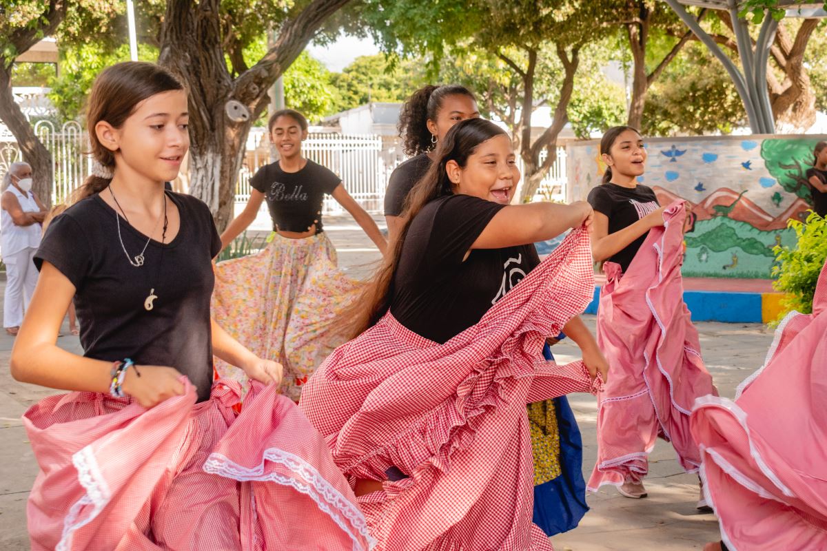 En más de 80 sedes, Alcaldía oferta programas de formación artística para niños, niñas y adolescentes