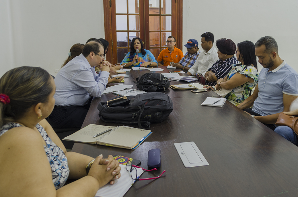 Distrito realiza mesa interinstitucional de atención a la población carcelaria