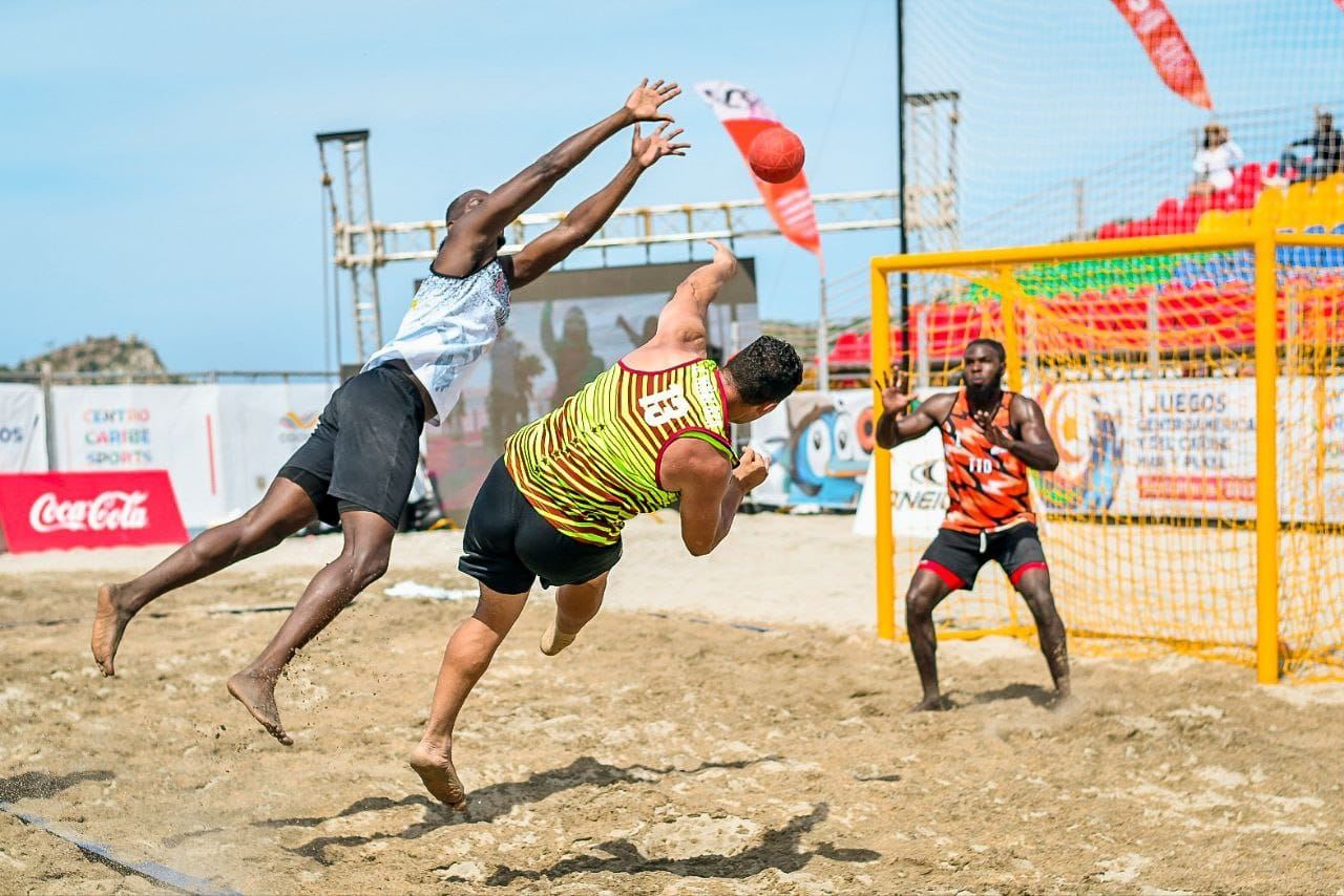 El Rodadero es una arena de gladiadores del balonmano en los Juegos Centroamericanos y del Caribe de Mar y Playa