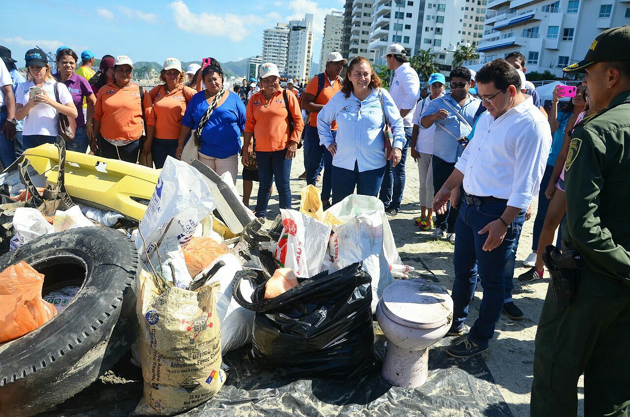 Más de 2.500 samarios participan en recolección de 34.8 toneladas de basuras