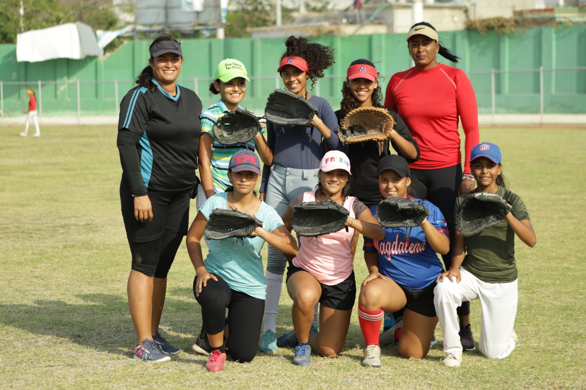 Escuelas Populares del Deporte germinan sus primeras semillas en softbol