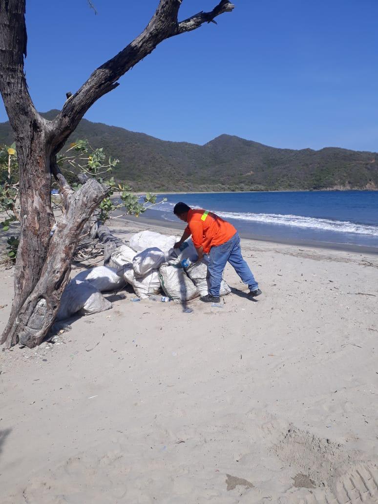 Essmar recogió 3.5 toneladas de residuos aprovechables en el Parque Tayrona Essmar recogió 3.5 toneladas de residuos aprovechables en el Parque Tayrona