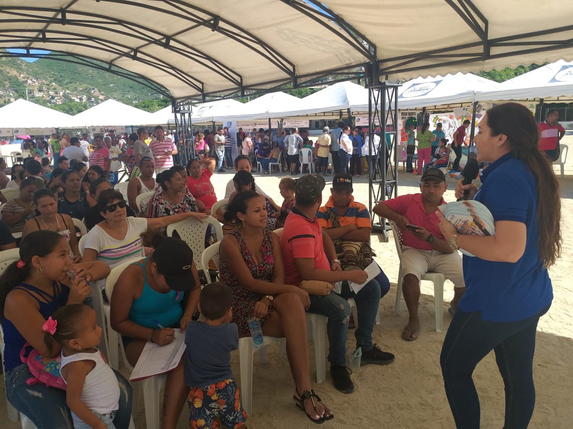 800 personas en Gaira accedieron a la 'Feria de la Equidad y el Buen Vivir' de la Alcaldía