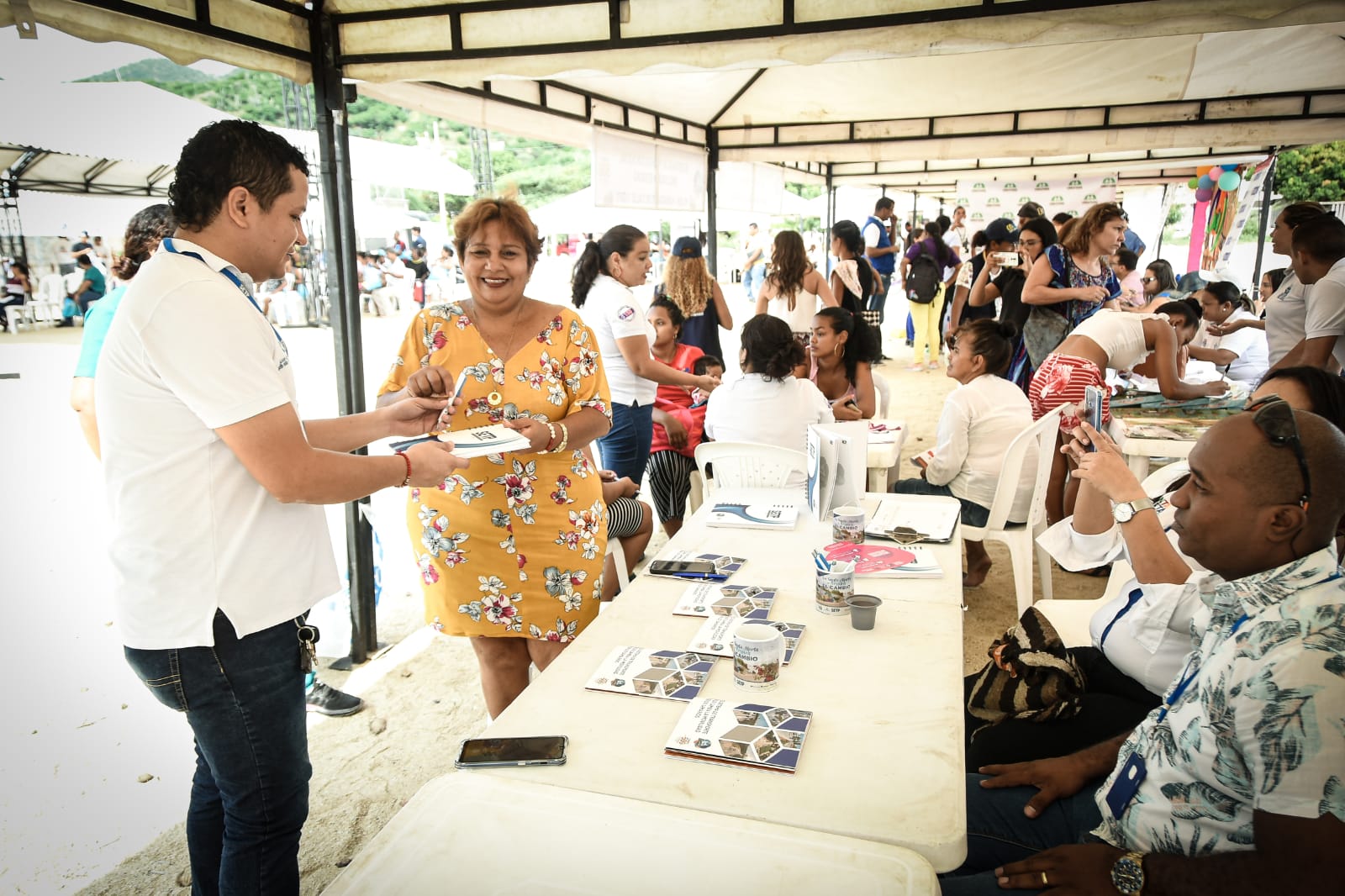María Eugenia recibió la Feria de la ‘Equidad y el Buen Vivir’ de la Alcaldía del Cambio María Eugenia recibió la Feria de la ‘Equidad y el Buen Vivir’ de la Alcaldía del Cambio