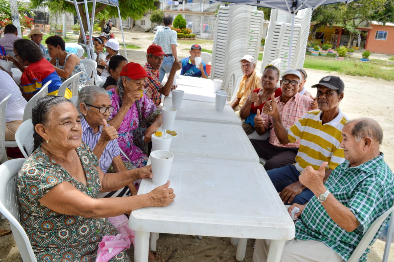500 adultos mayores disfrutaron de las ‘Fiestas Canas al Mar’ 500 adultos mayores disfrutaron de las ‘Fiestas Canas al Mar’