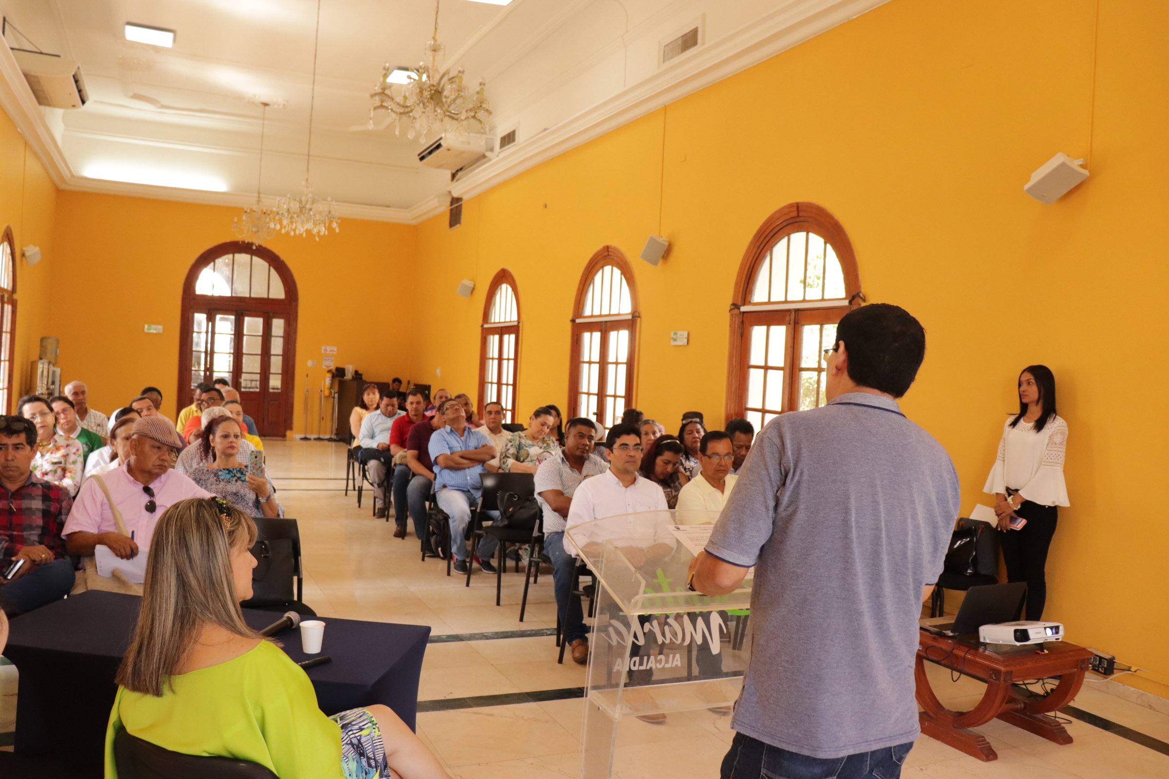 Alcaldía de Santa Marta, realizó jornada preventiva sobre faltas disciplinarias y responsabilidad de los servidores públicos, dirigida a rectores de colegios