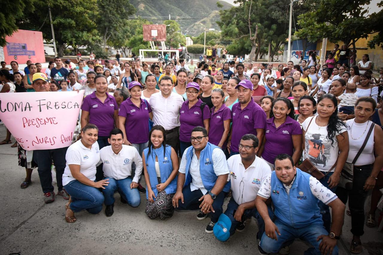 Alcalde Martínez acompañó integración de ‘Madres Líderes al Barrio’