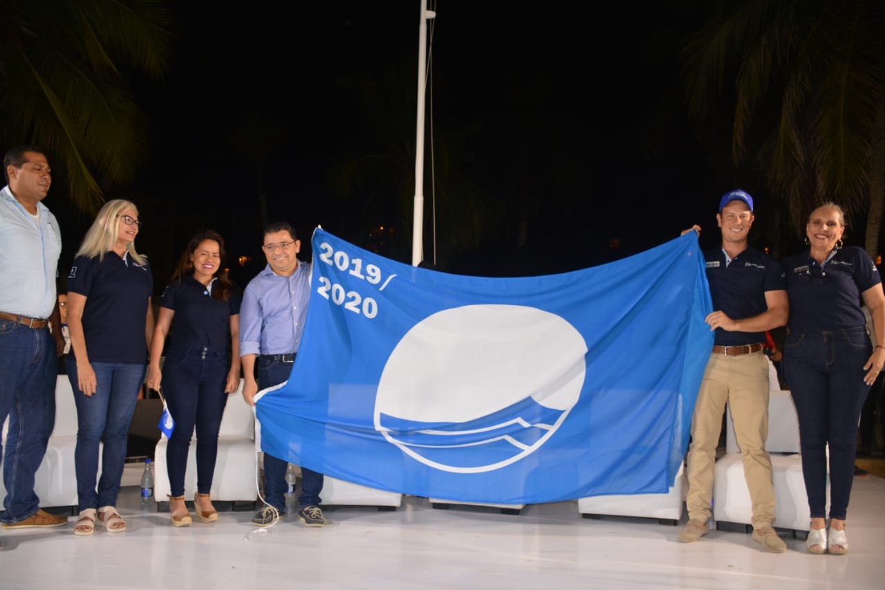 Alcalde Martínez acompaño izada de la ´Bandera Azul´ que certifica a Santa Marta con playas de calidad Alcalde Martínez acompaño izada de la ´Bandera Azul´ que certifica a Santa Marta con playas de calidad
