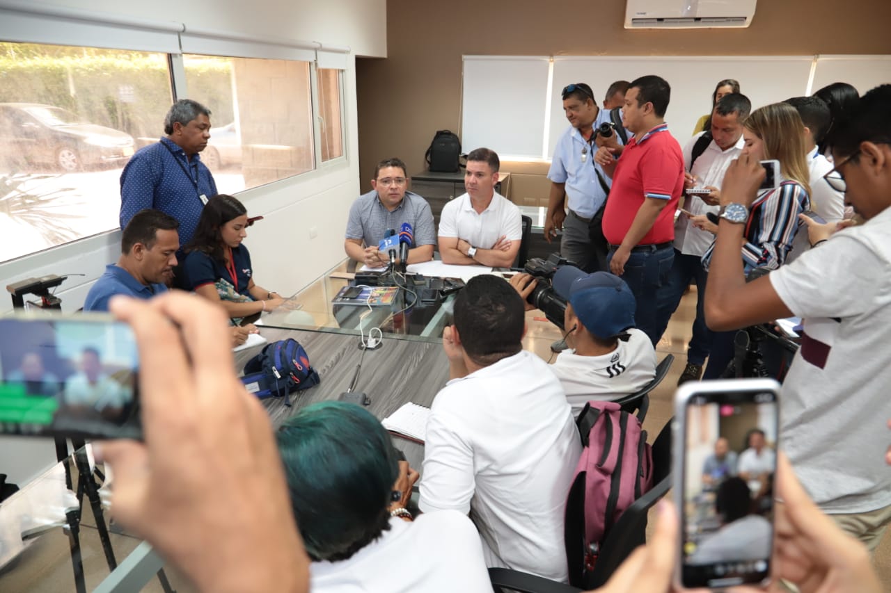 “Pedimos todo el peso de la ley para quienes le roban el agua a los samarios”: Alcalde “Pedimos todo el peso de la ley para quienes le roban el agua a los samarios”: Alcalde