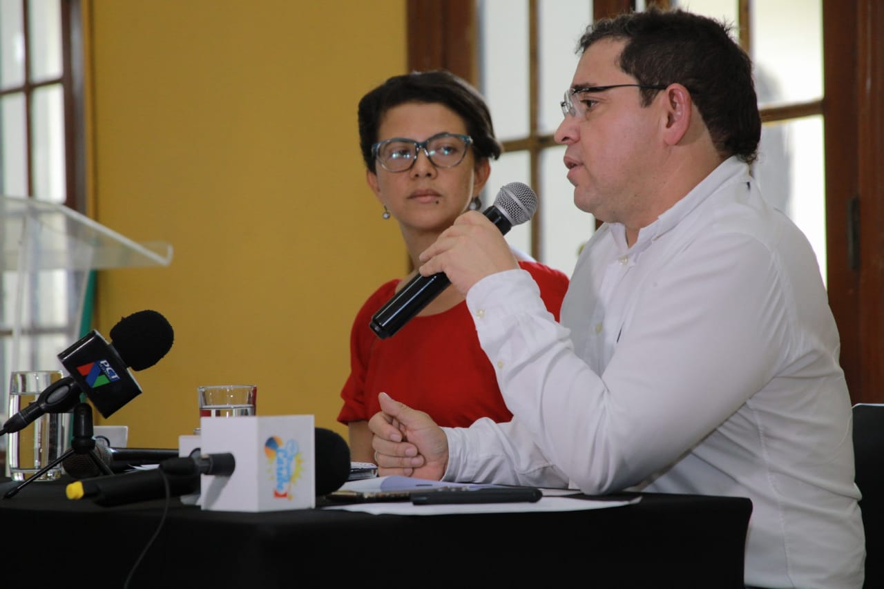 Alcalde Martínez busca alivios tributarios para los samarios Alcalde Martínez busca alivios tributarios para los samarios