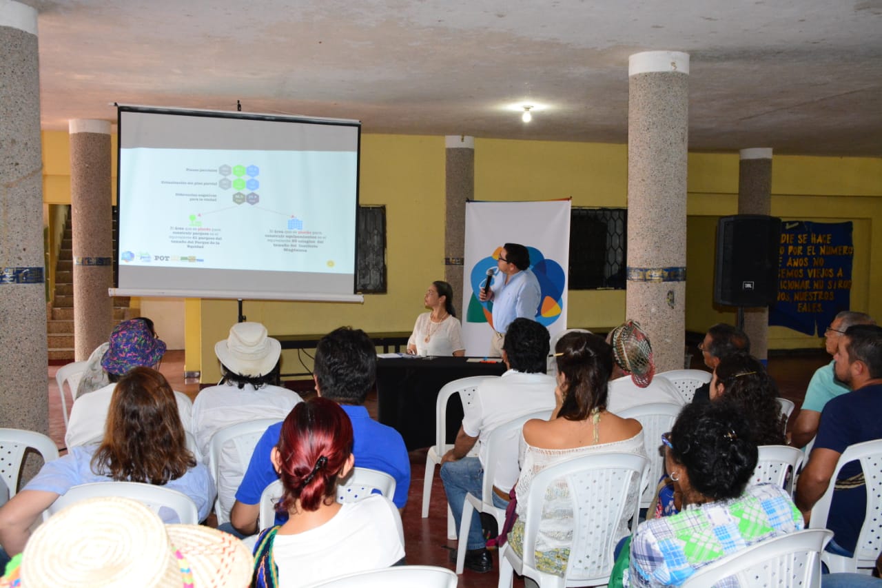 Alcalde Martínez socializa componente ambiental del POT en Minca