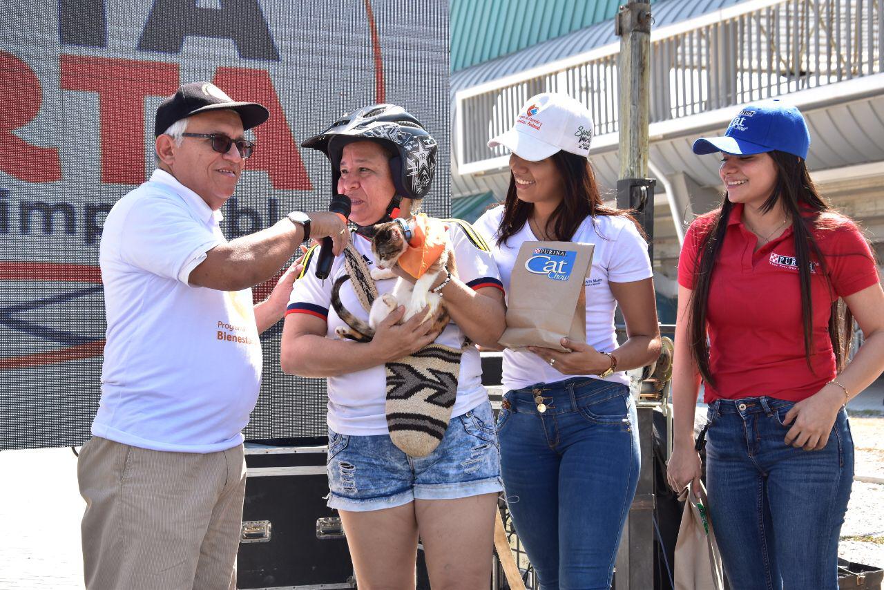 Samarios y mascotas felices dejó la Jornada de Adopción de animales organizada por el Distrito