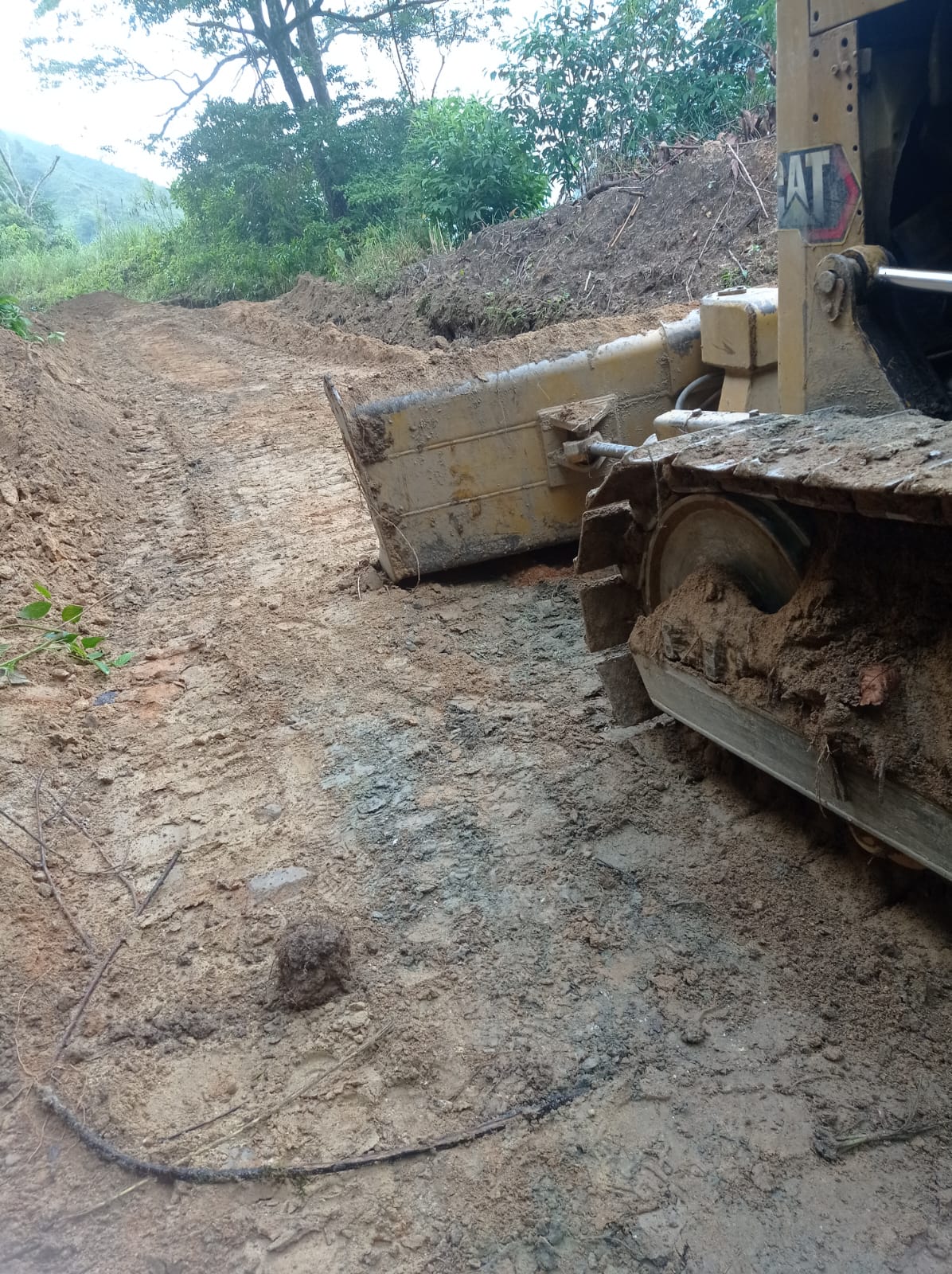 Alcaldía inspecciona avance de intervenciones en vías de la zona rural del Distrito