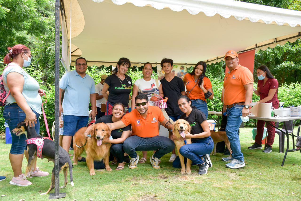 Alcaldía realizó con éxito la primera jornada de adopción y bienestar animal para perros y gatos en Santa Marta