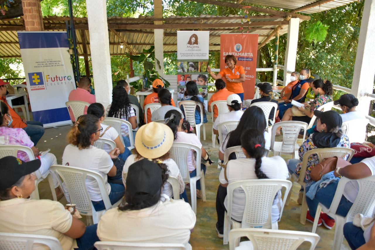 Mujeres de la zona rural de Minca participaron en jornada pedagógica de la Alcaldía contra la violencia de género