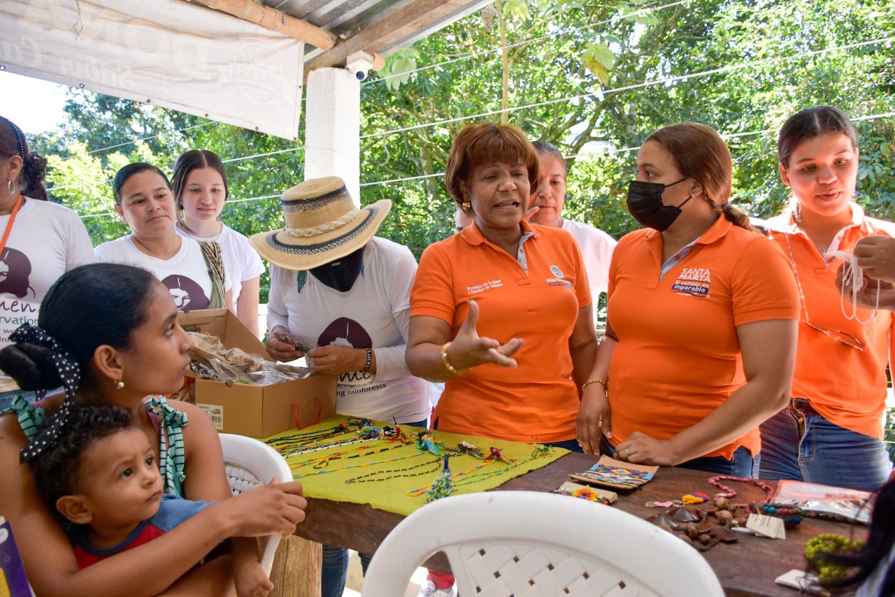 Mujeres de la zona rural de Minca participaron en jornada pedagógica de la Alcaldía contra la violencia de género