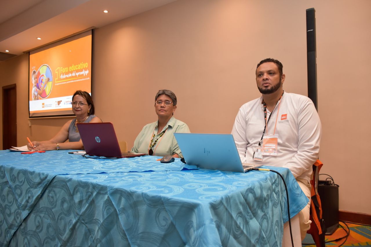 Primer Foro de Aceleración del Aprendizaje analizó aplicación de este modelo educativo en el Distrito