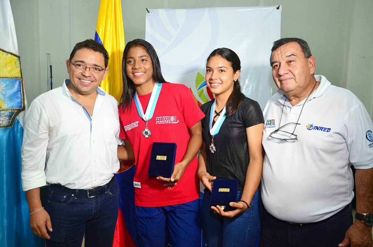 Alcalde Rafael Martínez ofreció facilidad de créditos a campeonas mundiales de patinaje