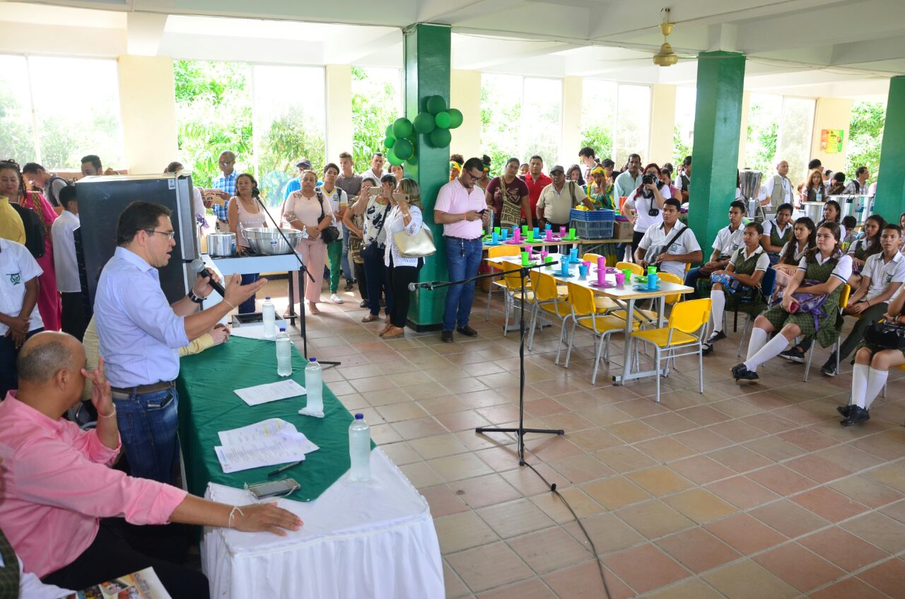 791 millones de pesos que invirtió el Distrito en dotación escolar