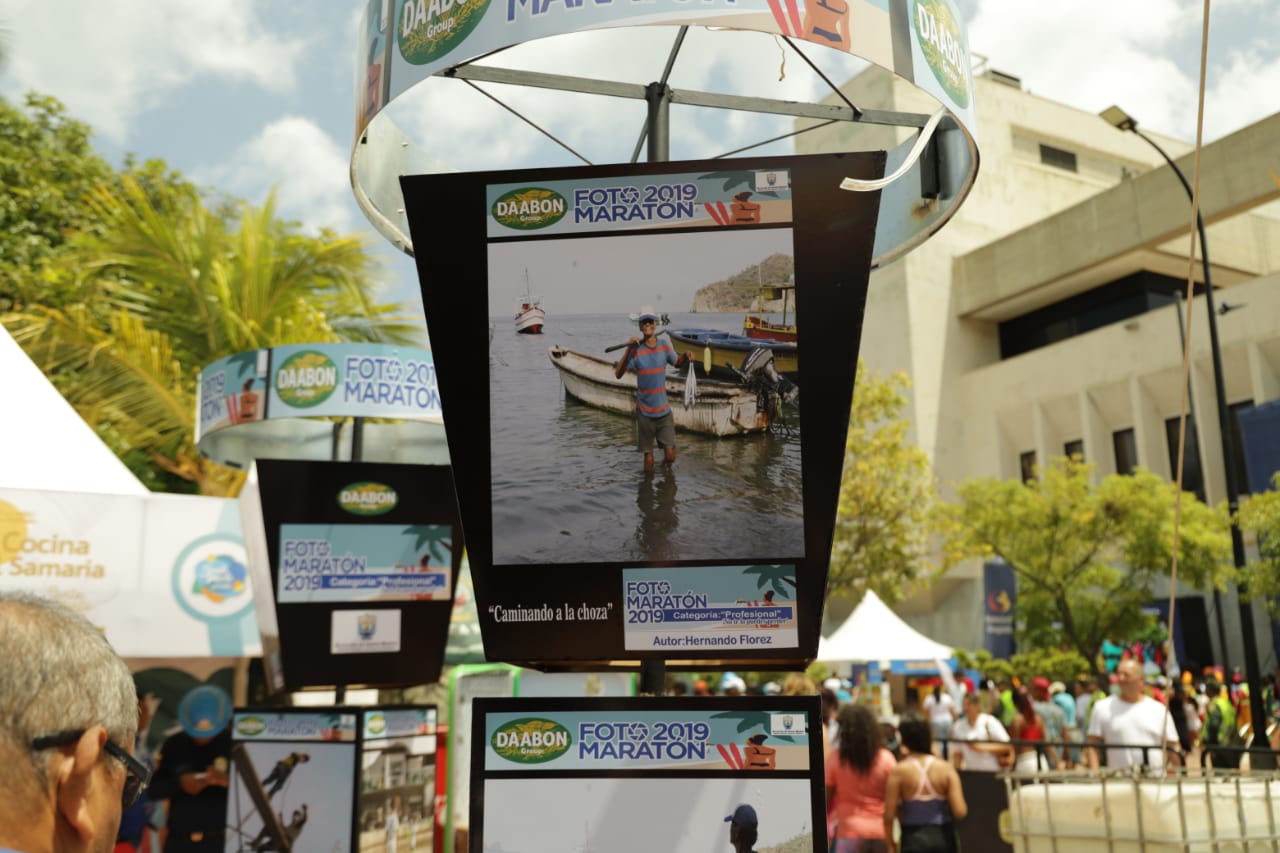 Nuevamente la Fotomaratón tiene encantados a los samarios y turistas que disfrutan de la Fiesta del Mar 2019