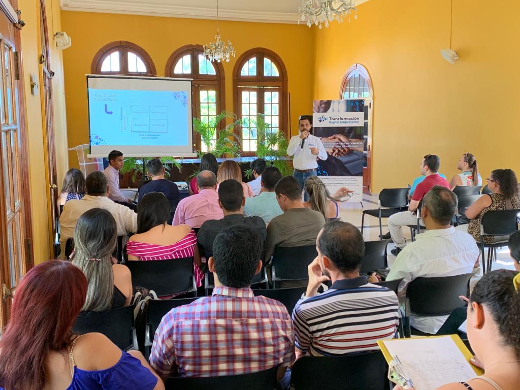 Alcaldía del Cambio clausura con éxito seminario en Marketing Digital para empresarios samarios