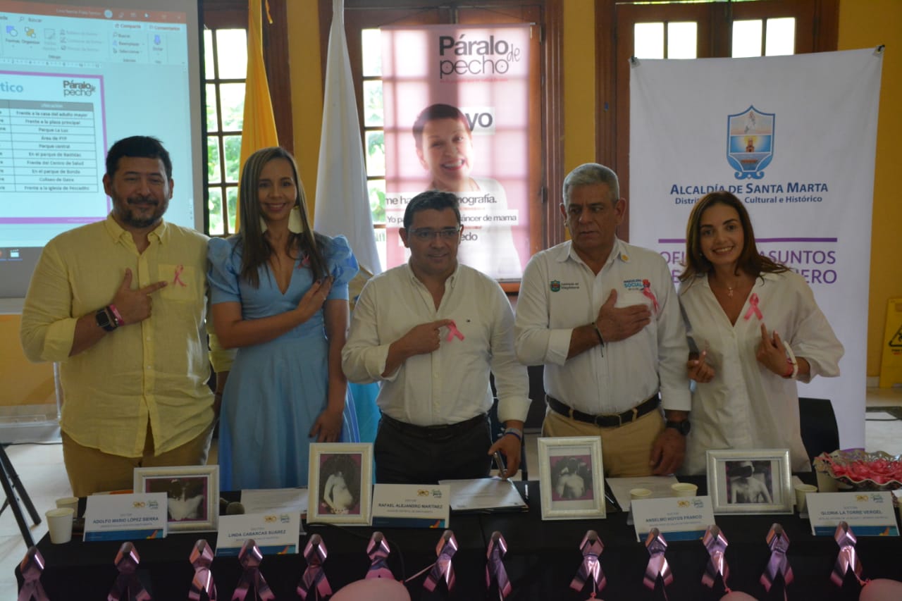 Santa Marta también “Para el pecho al cáncer de mama”