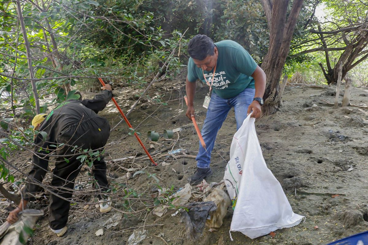Alcaldía lideró limpieza de la quebrada Bureche y siembra de árboles en la Villa Bolivariana
