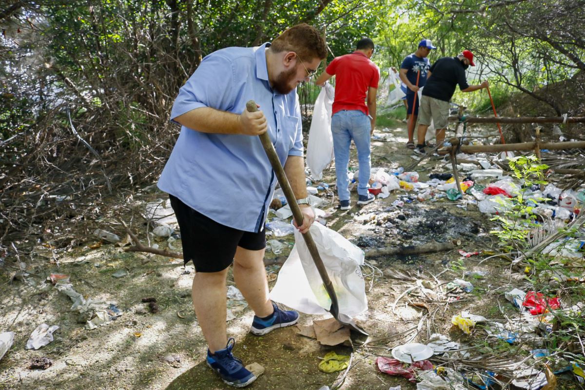 Alcaldía lideró limpieza de la quebrada Bureche y siembra de árboles en la Villa Bolivariana