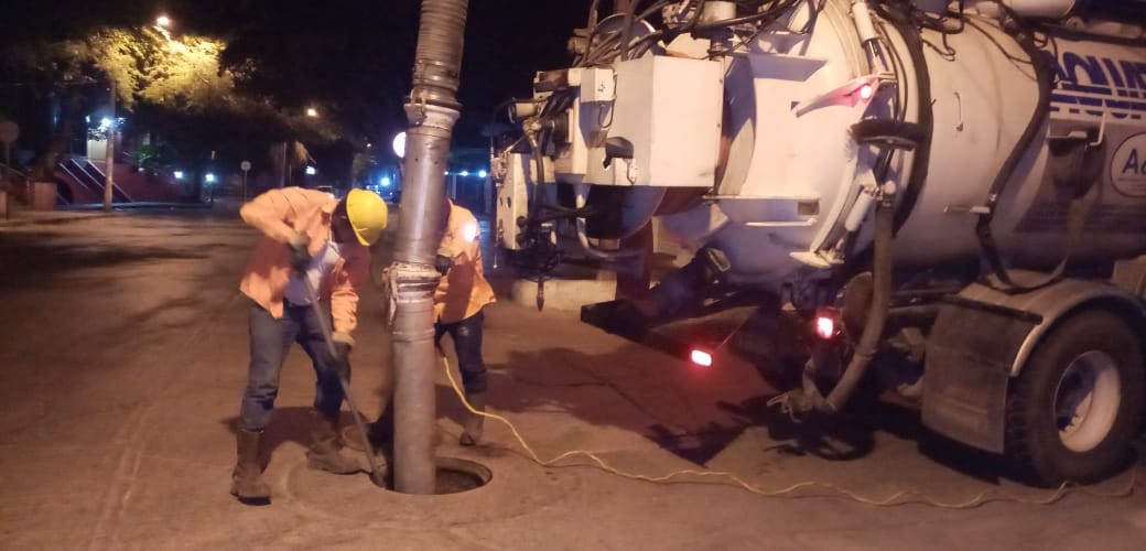 Essmar realiza mantenimiento a red de alcantarillado en El Rodadero Essmar realiza mantenimiento a red de alcantarillado en El Rodadero