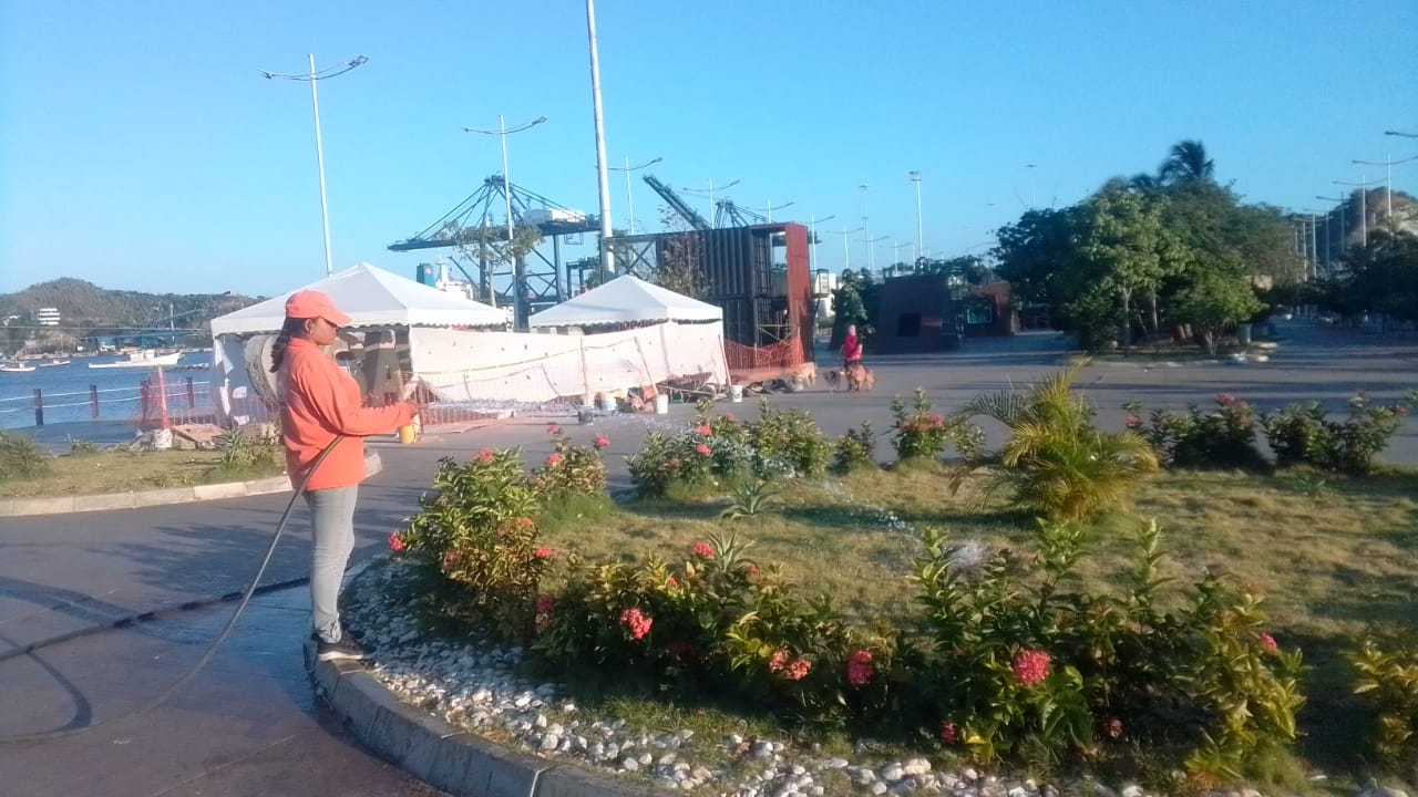 El Camellón de la Bahía se prepara para recibir a visitantes en la temporada de Fin de Año