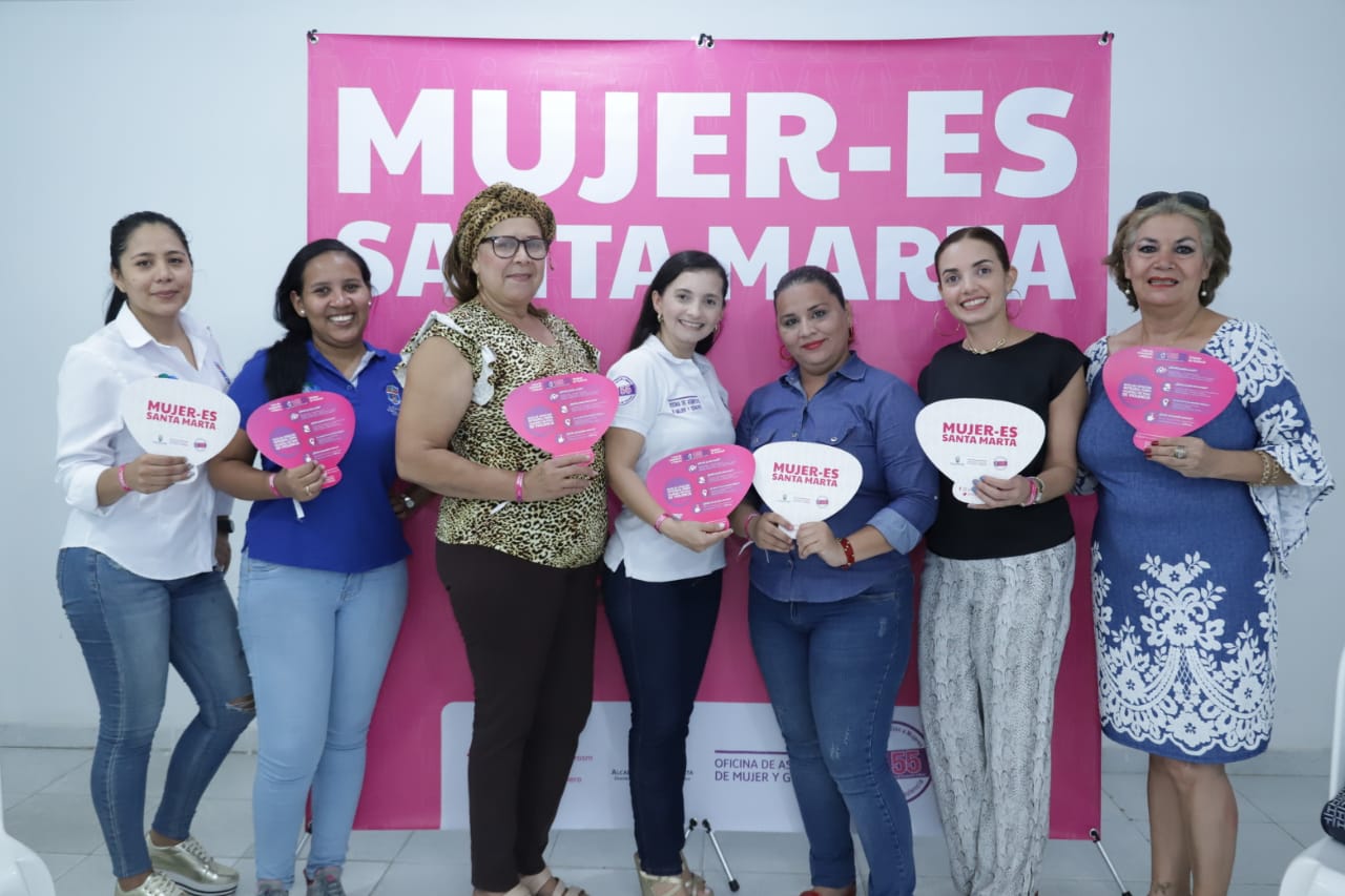 Alcaldía del Cambio lidera reunión con la Mesa Diversa de Mujeres