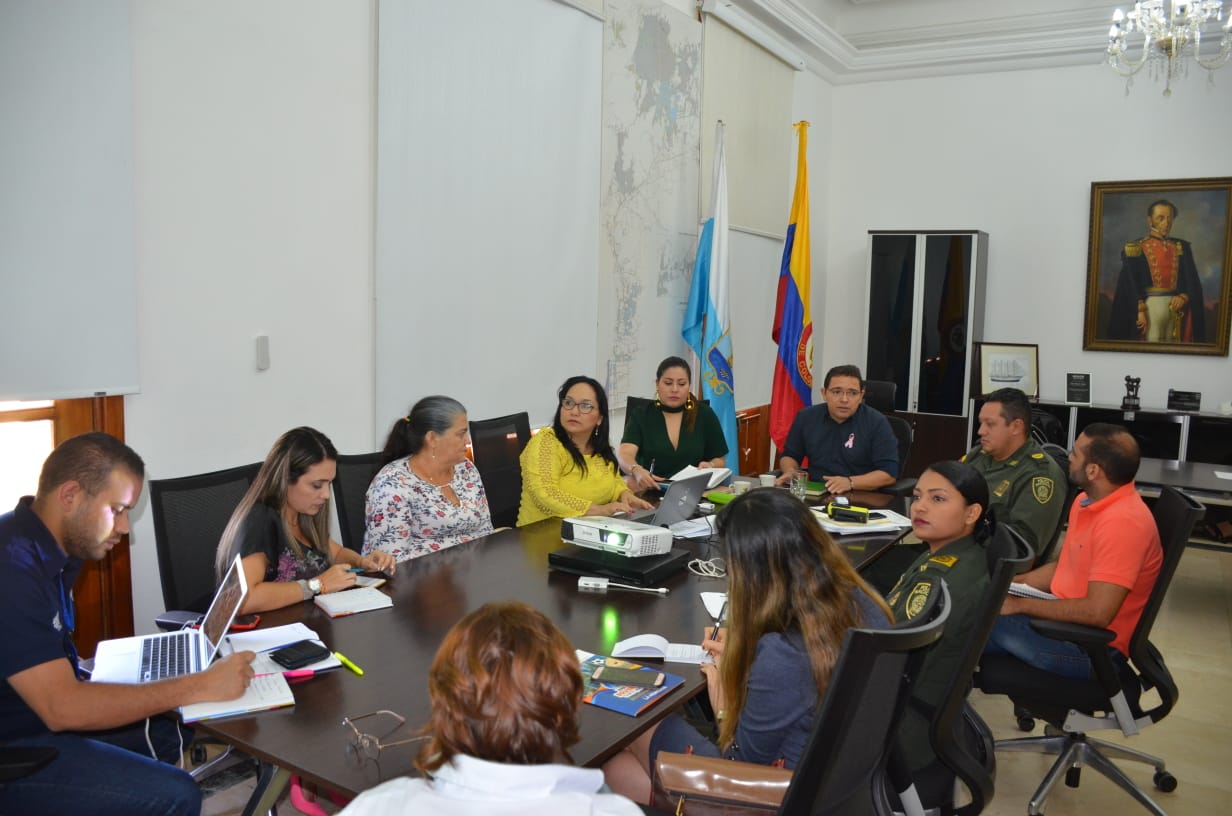 Alcalde Rafael Martínez lidera mesa para promover la formalidad